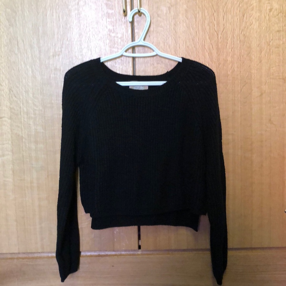 Crop top sweater